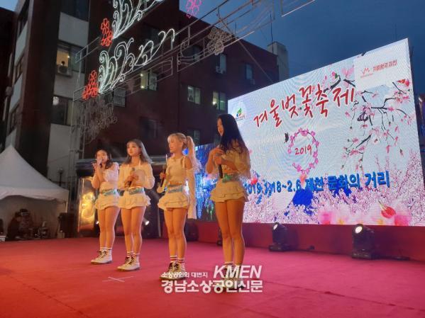 2039632632_7rQT6uoX_c7cc3f05c92aef7cb9ab