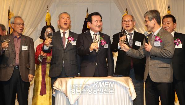 2039632632_LlWfDaXU_22e0f71067a183f15d6d