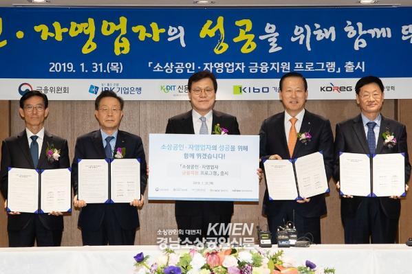 2039632632_HAqnKLTS_80c675cac58b60ed70f1