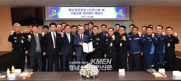 2039632632_QgTYOJ8a_d926db33804f4c355877