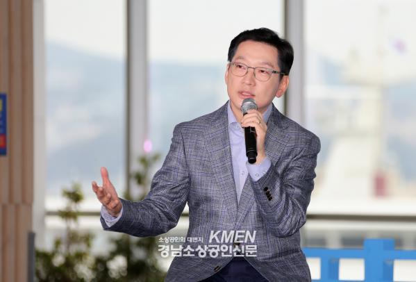 2039632632_m2Q0qRAM_d7378eb037d729eccb72