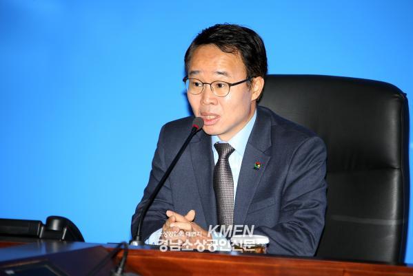 2039632632_q306C52J_94085a2118ad5b0e3c02