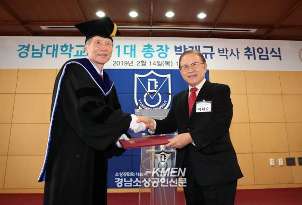 2039632632_xvtT6ofZ_1badc1844f1bc14944bc