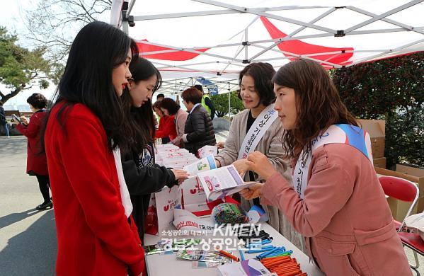 2039632632_XKY5jM2T_7b70a75e6c2874ce5c22