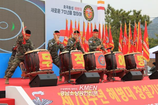 3531325196_Qm09CxgU_a66b75470a6e89986954