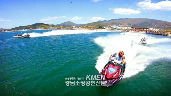 3531325196_UEmKJ0kB_52fb200087bae35136df