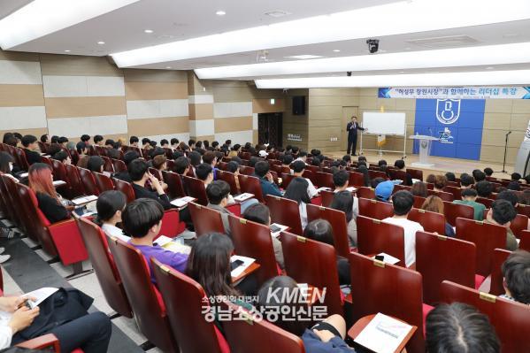 3717738889_CbwRUMI0_3ff26ac565d2dbdf3cdd