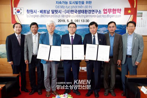 3717738889_KLb8BIfH_6d2c619a68f964d821d7