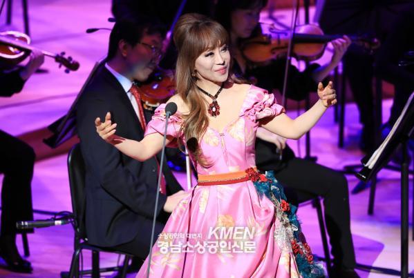 3717738889_PQyrs8ZS_5e1d1318454be5b34259