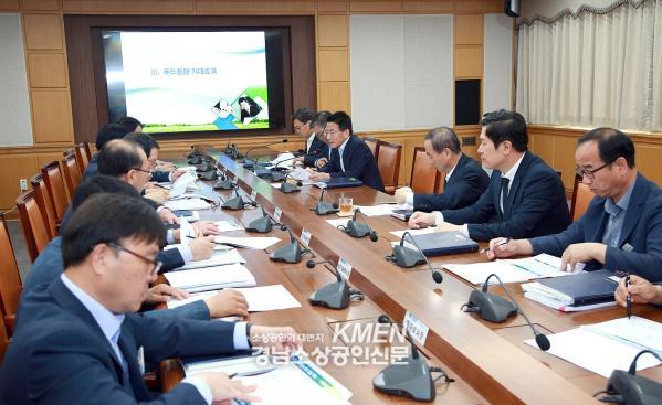 3717738889_TdWrEOf1_7c61c5feb2c05380ac36