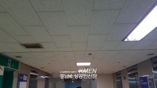 3717738889_ZXVA2FyQ_e137cc54ede65e53a2e9