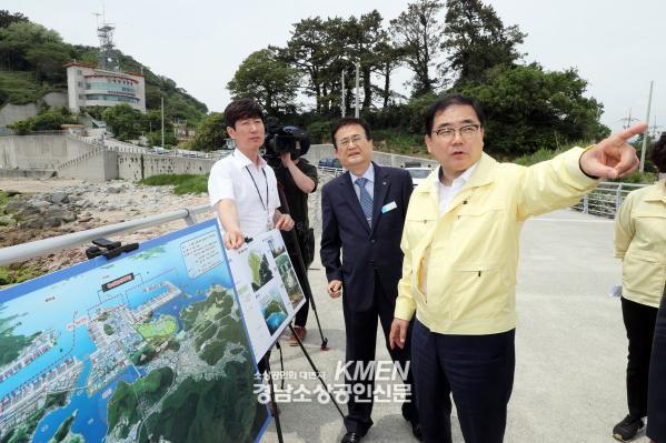 3717738889_tSdoK1ec_a49c4f875caa95203d85