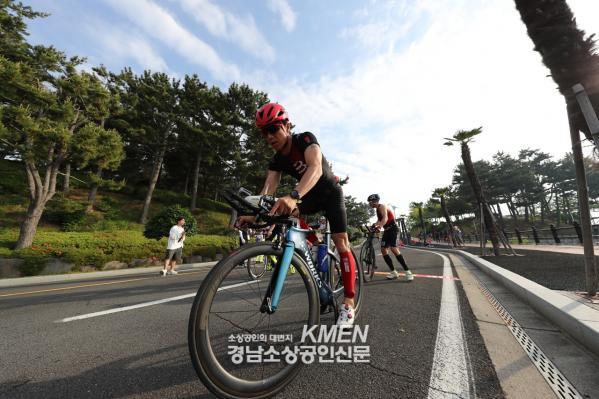 3717738977_1IV42u6B_0a31dbcb55e656bd92bb