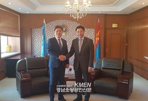 3717738977_GY4bQhZs_4d8ccfebf638df4d3850