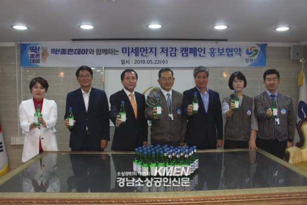 3717738977_dB713YW4_15d5e7b5f4bedb8965aa