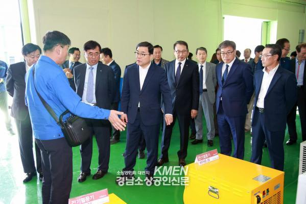 3717738977_megFYpfc_c8b4ba82bf47eed89118