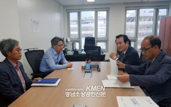 3717738977_sJVapDlZ_a13d18f875ff52d13c6f