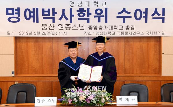 3717738977_sgNad5vY_a568a6bd99424cc0170f