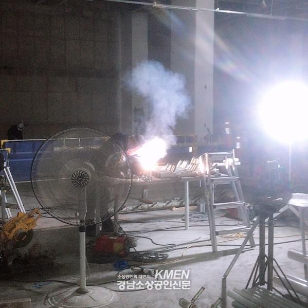 3717738977_Le8I7XQi_4bd184978b8fa368b0b1