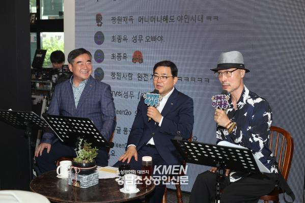 3717738977_dX1EZf5L_a7cebe87ad4ae0104740