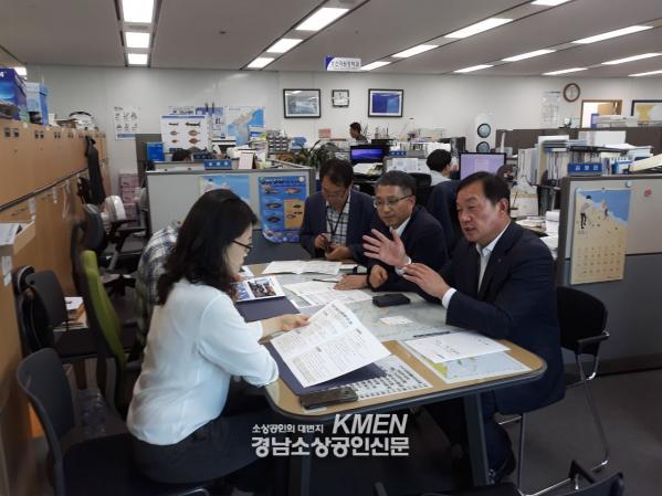 3717738977_rAWv6aDU_ecd24f37ed8945e367c6