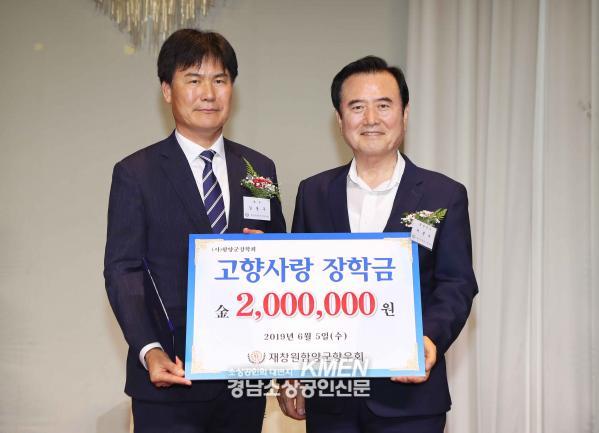 3717738977_v7hzRL8e_8194d69feadcd9c72b56