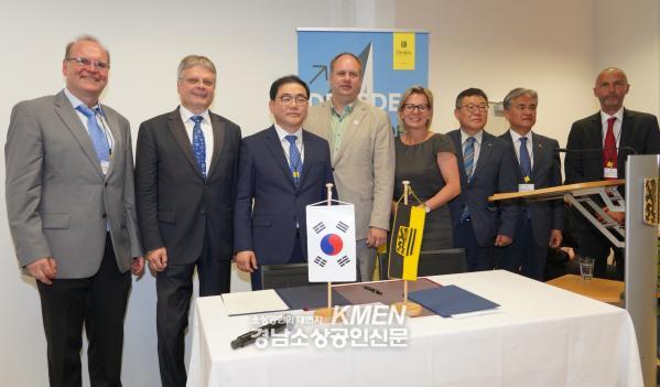 991336852_F2HYilM4_bad216673eb46a18dd0f9