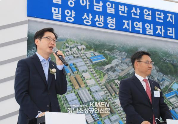 991336852_h1HXzreB_642bc391bb3f637e12973