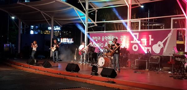 991336852_LKuo3Ic7_4bef2bde262d432bdc60d