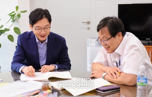 991336852_djxK4O8I_2f520184eac42c559d16a