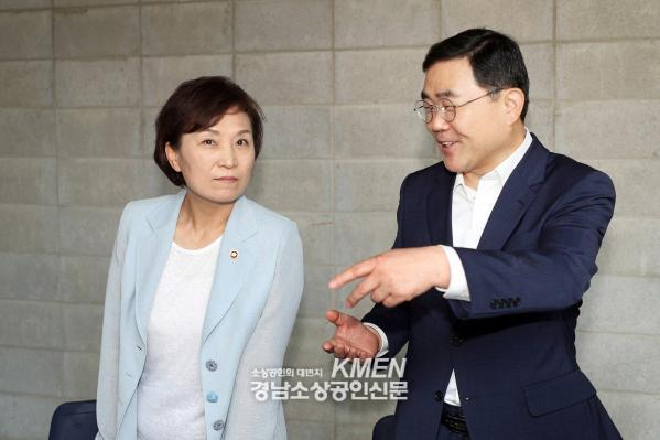 991336852_dyBHtZ7S_d6d36be58e04640fe7315