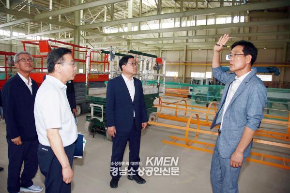 991336890_NT3SmPy4_0aec3f06e12a346a4d93c